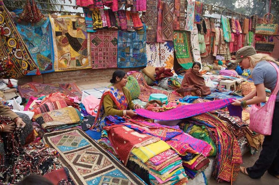 Delhi Markets: A Cultural Shopping Experience with an Expert - Kinari Bazaar: wedding accessories and how to judge handmade work