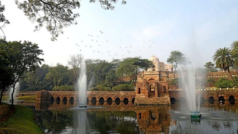 Delhi: Mehrauli Archaeological Park Tour with Hotel Pickup - Key things that make this tour worth your time