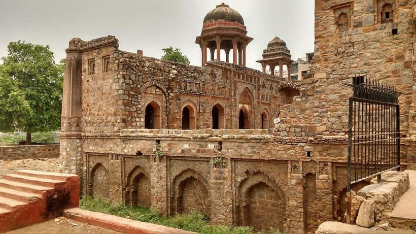 Delhi: Mehrauli Archaeological Park Tour with Hotel Pickup - Hotel pickup across Delhi, Noida, Gurugram, and Aerocity (less friction, more sightseeing)