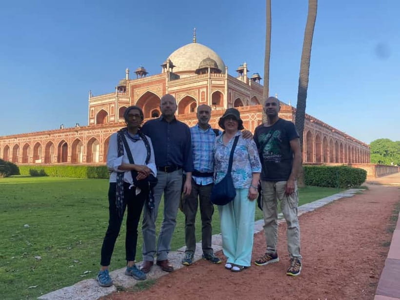 Delhi: Old and New Delhi Full or Half Day Guided Tour - New Delhi Icons: Qutub Minar, India Gate, and Seeing the Big Names