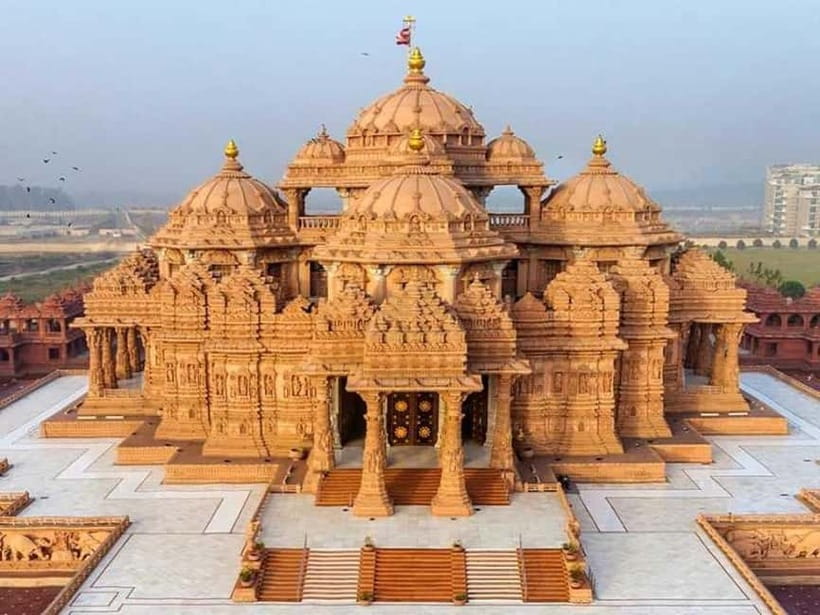 Delhi: Old and New Delhi Private City Tour by Car - Red Fort outside photos: the icon you recognize even before you read it