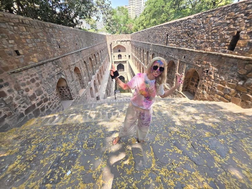 Delhi: Old And New Delhi Private Full Day & Half Day Tour - The private car schedule that keeps you from feeling trapped