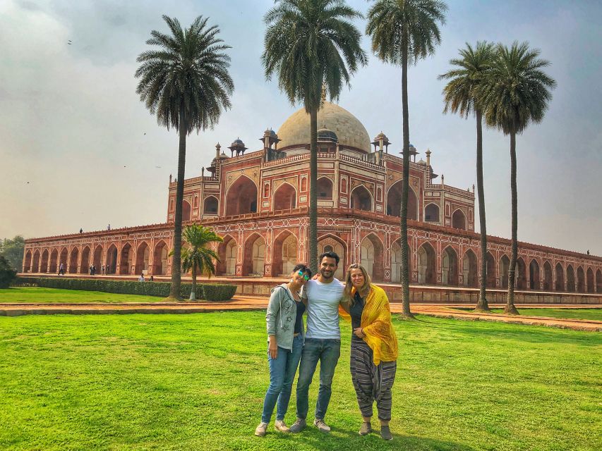 Delhi: Old and New Delhi Private Full or Half-Day Tour - Chandni Chowk + rickshaw ride: the best way to taste the market