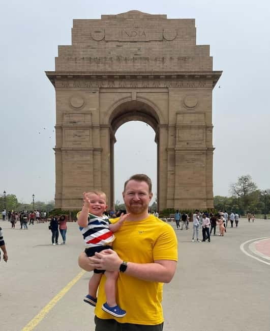 DELHI: Old And New Delhi Private Guided Tour With Entrances - One day in Old Delhi and New Delhi: the pacing you’ll feel