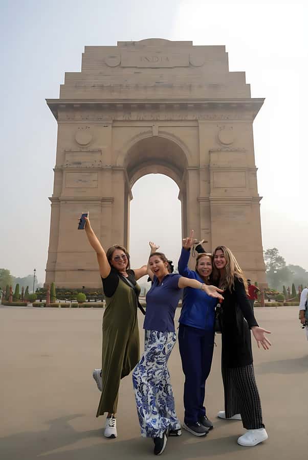 Delhi: Old and New Delhi Private Tour with Red Fort Inside - What to Expect at Stops: Time, Security, and the Things You’ll Want to Plan