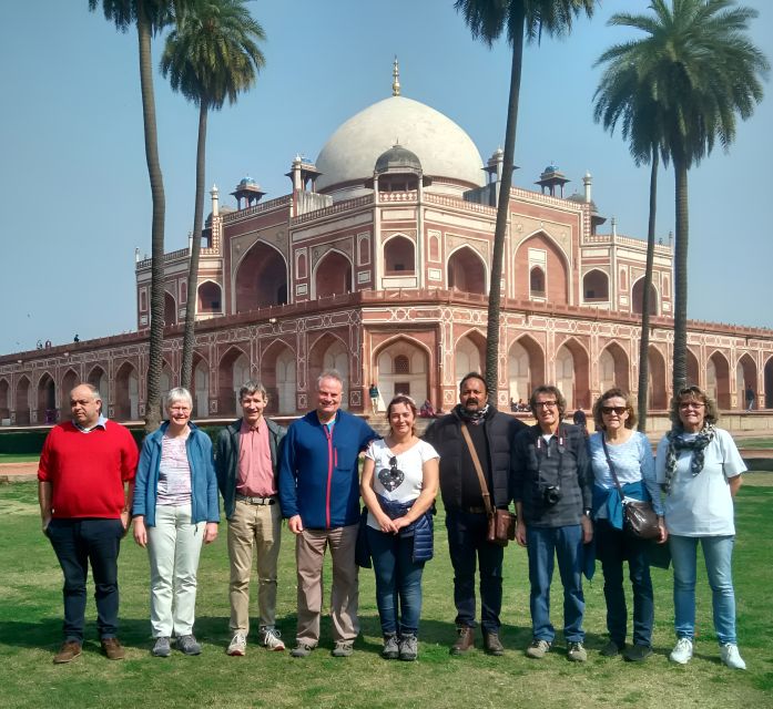 Delhi: Old Delhi and New Delhi Private Tour - Old Delhi first stop: Jama Masjid with a guided walkthrough