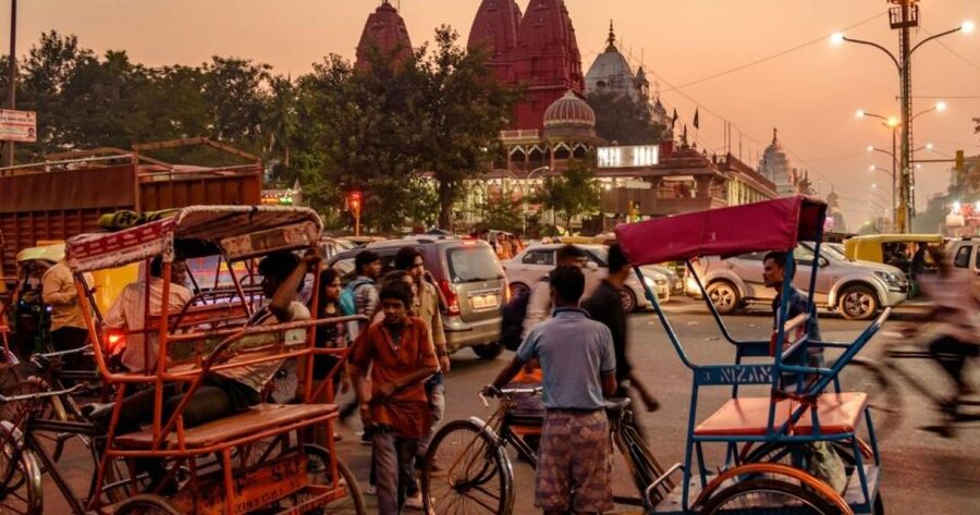 Delhi: Old Delhi City Street Food Tour - Street food stops: chaat, kebabs, parathas, and the sweet finish