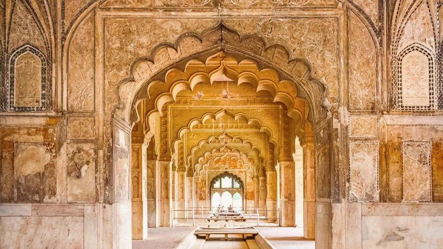 Delhi: Old Delhi City Tour with Tuk-Tuk Ride & Street Food - India Gate and Parliament drive-by: your closing “big picture” moment