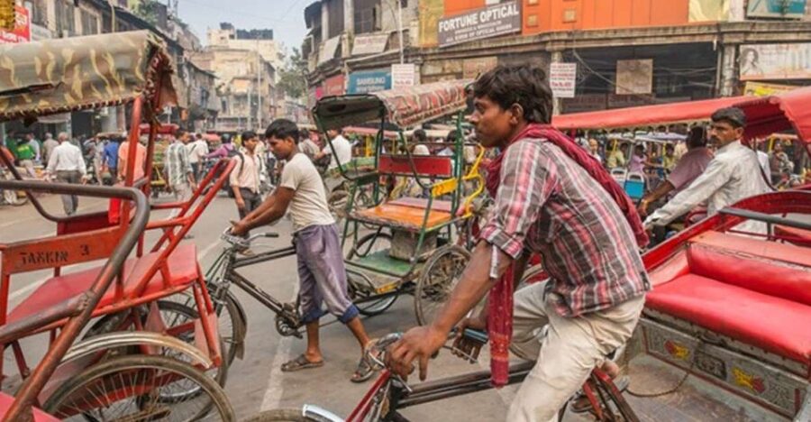 Delhi: Old Delhi Highlighs Tuk Tuk Tour With Guide - Jama Masjid: The Mughal Masterpiece You Can Appreciate Fast
