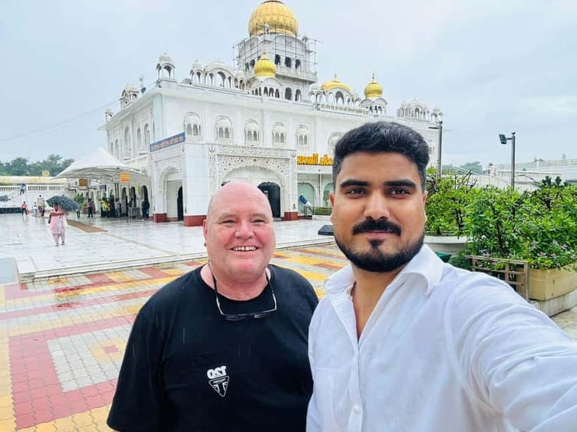 Delhi: Old & New Delhi Full or Half-Day Private Guided Tour - Chandni Chowk by rickshaw and on foot: where the city feels real