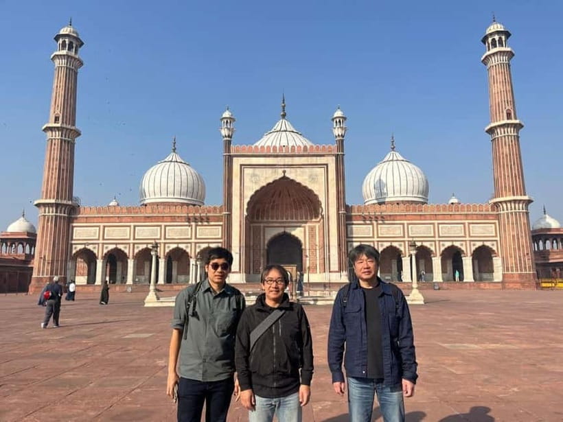Delhi: Old & New Delhi Private Full Day or Half Day Tour - Pickup, Meet Point, and How You Move Through the City