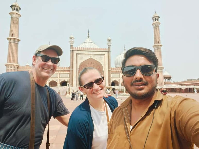Delhi: Old & New Delhi Private Full Day or Half Day Tour - Red Fort Exterior Pass: Worth It, But Manage Expectations