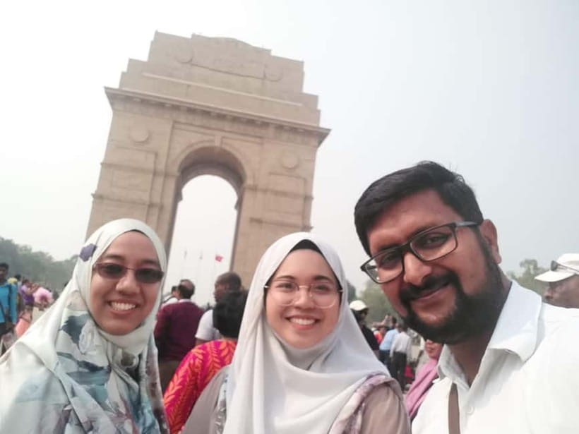 Delhi: Old & New Delhi Private Full Day or Half Day Tour - Gurudwara Bangla Sahib: Peace, Community Kitchen, and Water