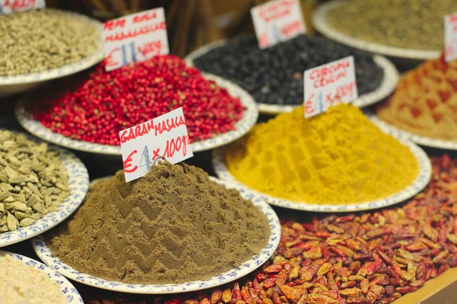 Delhi: Old & New Delhi Private Guided City Tour with Options - Lunch and entry tickets: choose your hassle level