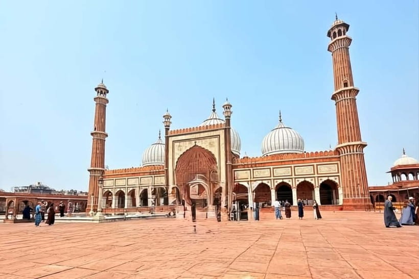 Delhi: Old & New Delhi Private Guided Full or Half-Day Tour - Chandni Chowk on foot, then a rickshaw ride for a real texture change