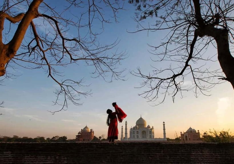 Delhi: Private 3-Day Golden Triangle Tour with Hotel - Day 1: Qutub Minar, Lotus Temple, Old Delhi Shopping, and the Push to Agra