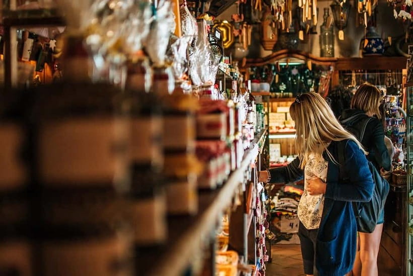 Delhi: Private Chandni Chowk, Dilli Haat & Spice Tour - Dilli Haat: the artisan bazaar where you can browse without pressure