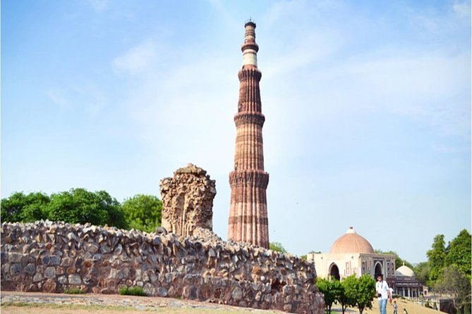 Delhi private City Tour: Explore Old and New Delhi full day - Raj Ghat: Gandhi’s memorial and the quiet “forest of peace”