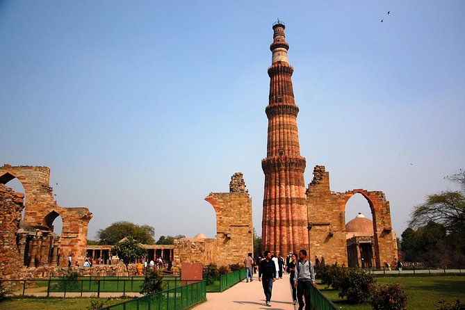 Delhi Private Full-Day CityTour - Jama Masjid: a short stop with big scale and real etiquette moments