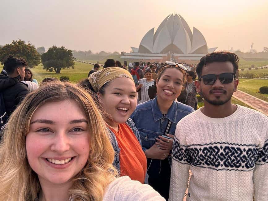 Delhi: Private Full or Half Day Old and New Delhi City Tour - Old Delhi: Jama Masjid and the Chandni Chowk rickshaw moment