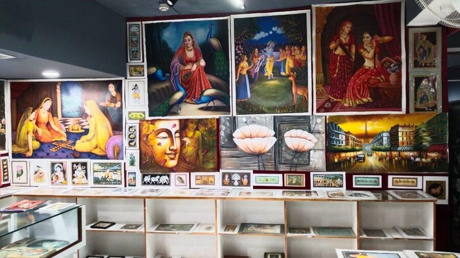 Delhi: Private Guided Shopping Tour in A/C car with transfer - Dilli Haat for a More Maker-Focused Shopping Feel