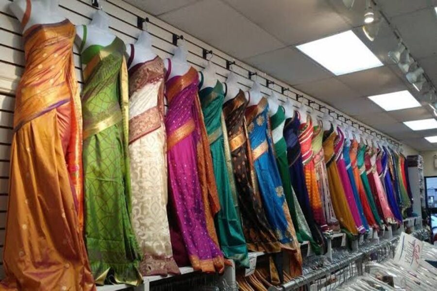 Delhi: Private Guided Shopping Tour in A/C car with transfer - The Fifth Stop (1 Hour) and How the Route Stays Flexible