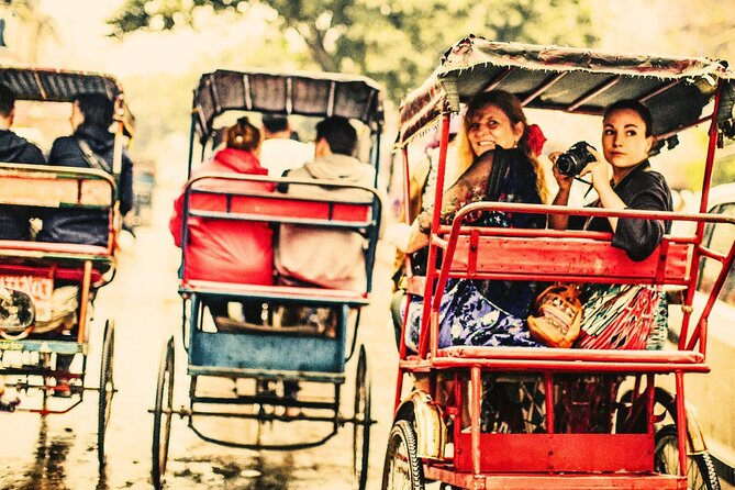 Delhi: Private Guided Shopping Tour with Transfers - Meeting at 9:00 and How the Day Runs in Real Life