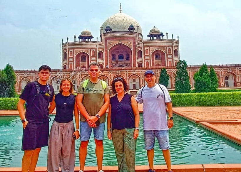 Delhi: Private Half-Day City Tour with Pickup & Highlights - Agrasen Ki Baoli: The 108-Step Stepwell Stop You’ll Remember