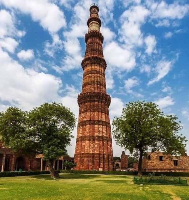 Delhi: Private Half-Day City Tour with Pickup & Highlights - Humayun’s Tomb (UNESCO): The Mughal Garden-Tomb That Previews the Taj
