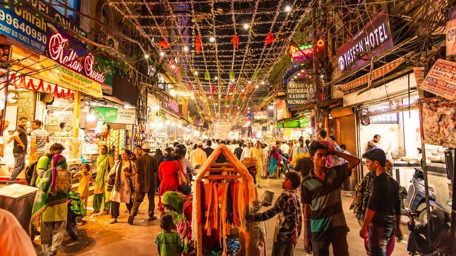 Delhi: Private Half-Day Shopping Tour with Transfer - Khari Baoli and Delhi’s spice market energy