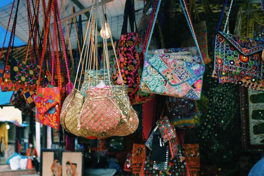 Delhi: Private Half-Day Shopping Tour with Transfer - Who this tour fits best (and who might want a different plan)