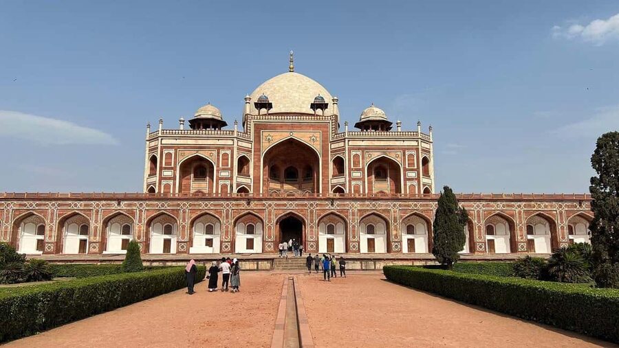 Delhi: Private Old and New Delhi Day Trip with Local Guide - Lotus Temple, Parliament Pass-By, and Agrasen ki Baoli’s Different Vibe