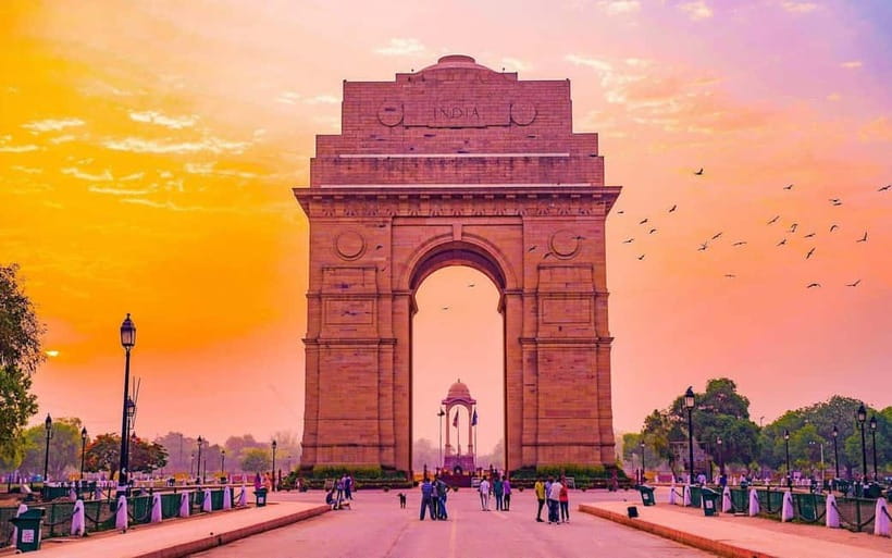 Delhi: Private Old & New Delhi Guided City Tour with Options - Qutub Minar: UNESCO’s Tall Brick Minaret Moment