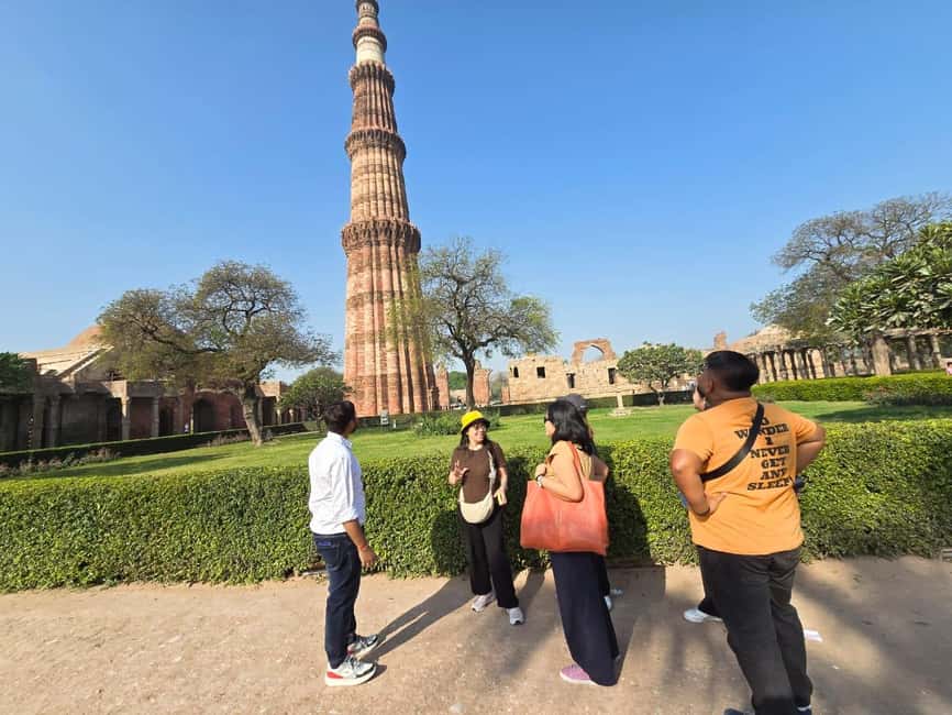 Delhi: Private Old & New Delhi Guided Full or Half Day Tour - Photo stops near India Gate and Parliament areas