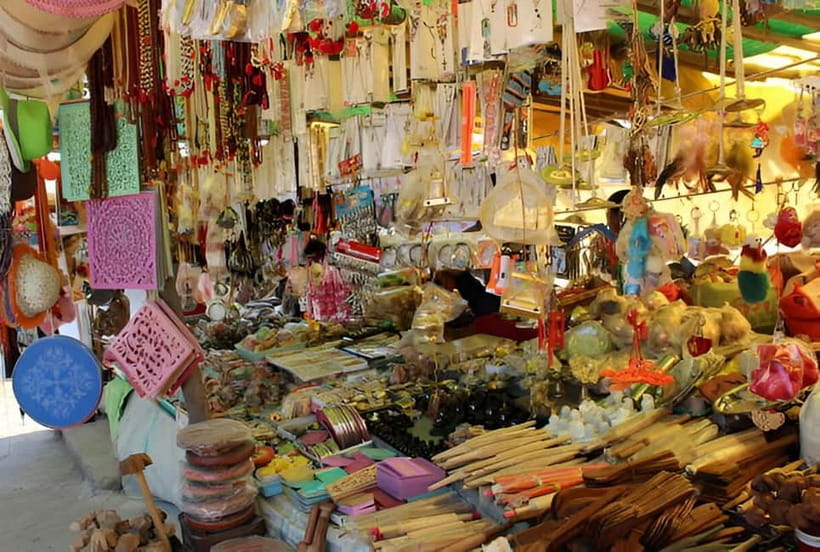 Delhi: Private Shopping Tour with a Local Guide and Transfer - Street Food Timing: What You Get, and How to Make It Work