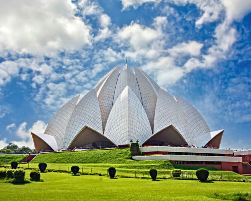 Delhi: Private Spiritual Sites Car Tour with Lunch and Entry - A Private Day of Delhi Faith: Jama Masjid to Akshardham