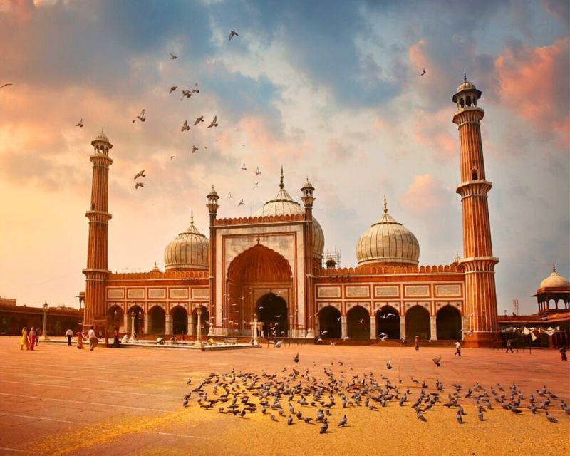 Delhi: Private Spiritual Sites Car Tour with Lunch and Entry - Old Delhi’s Chandni Chowk: incense, spice color, and a rickshaw shortcut