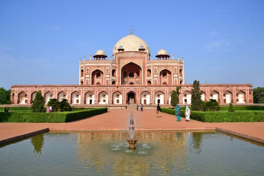Delhi: Private Tour of Old & New Delhi with Optional Tickets - Chandni Chowk, Kinari Bazaar, and Khari Baoli Spice Market on a guided walk