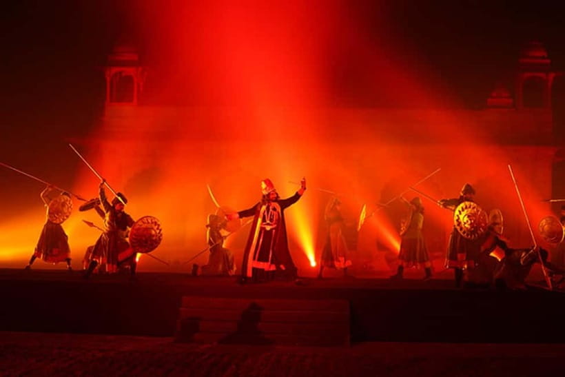 Delhi: Red Fort Light and Sound Show Guided Tour - Skip-Line Entry: The Small Detail That Saves Your Evening