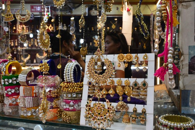 Delhi Shopping Tour - Private & Custom - Bargaining reality: buyer beware, but with guidance