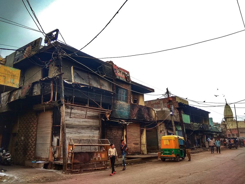 Delhi Slum Walking Tour - Meeting at Moti Nagar Metro and Getting Oriented Fast
