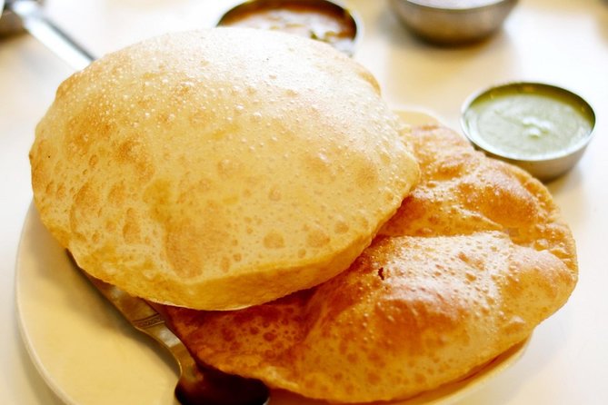 Delhi: Street Food Crawl (2 Hours Guided Food Tasting Tour) - Logistics that matter: meeting point, mobile ticket, and day-of reality