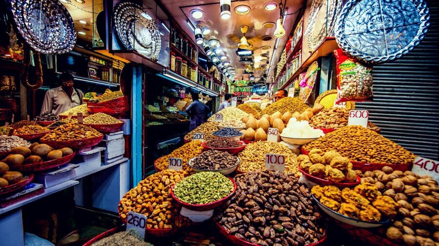Delhi: Street Food Walking Tour of Old Delhi with Tastings - Old Delhi at Snack Speed: Jama Masjid to Karim’s
