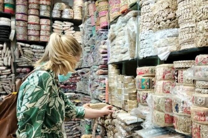 Delhi Textile & Handicraft Tour: Artisan Workshops Experience - Dilli Haat Handicraft Browsing: Textiles and Home Décor from Artisans