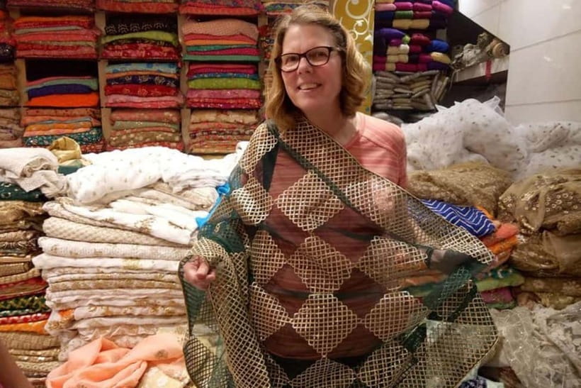 Delhi: Textile Trail Tour with Artisan Interaction - Shankar Market: fabrics and accessories with quicker momentum