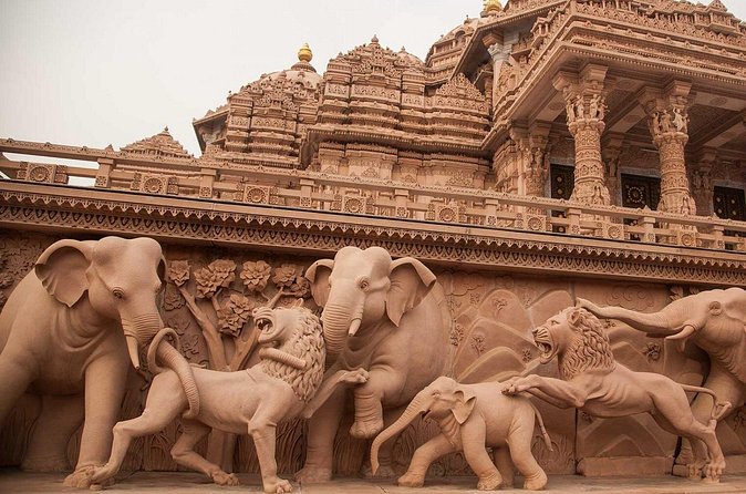 Delhi: Visits to Swaminarayan Akshardham with guide & transfers - How Having a Guide Changes Everything