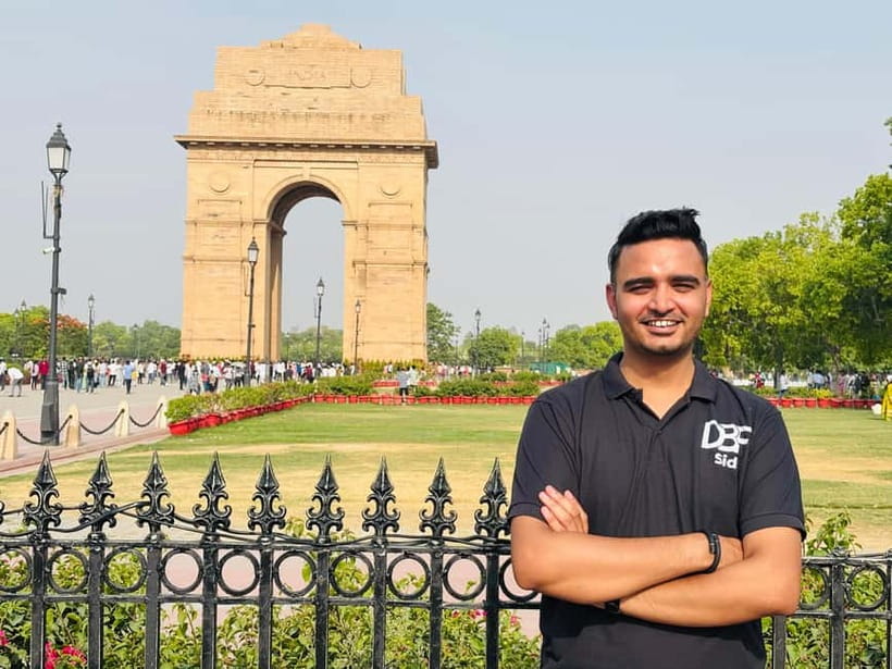 Discover Old & New Delhi: Private Tour with Street Food - Old Delhi Meets New Delhi in One Tight Day