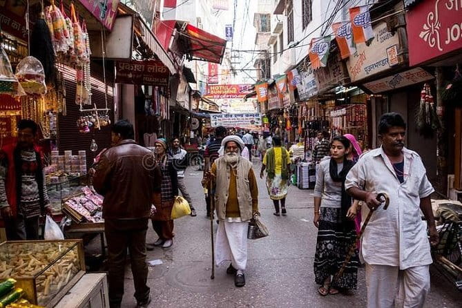 Divine Ganga Aarti in Haridwar and Rishikesh Tour - Haridwar by the Ganges: ghats, lamps, and one landmark stop