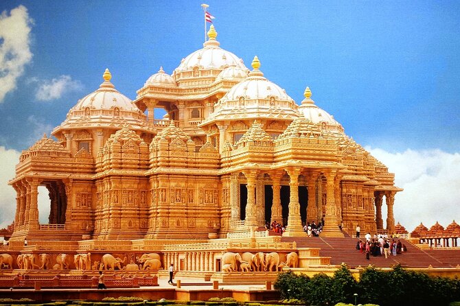 Divine Temples Tour in Delhi - Getting from site to site without turning it into a chore