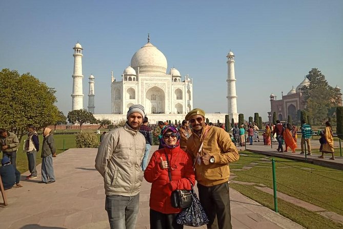 Exceptional Golden Triangle Tour 3 Nights 4 Days - Day 1 in Delhi: Qutub Minar, Red Fort, and Akshardham optional